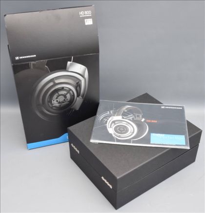 Sennheiser-HD800 ultra-high quality headphones